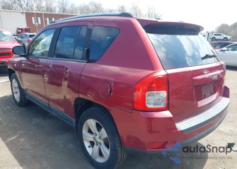 2011 Jeep Compass из США, поврежденный, VIN 1J4NT1FB8BD170401